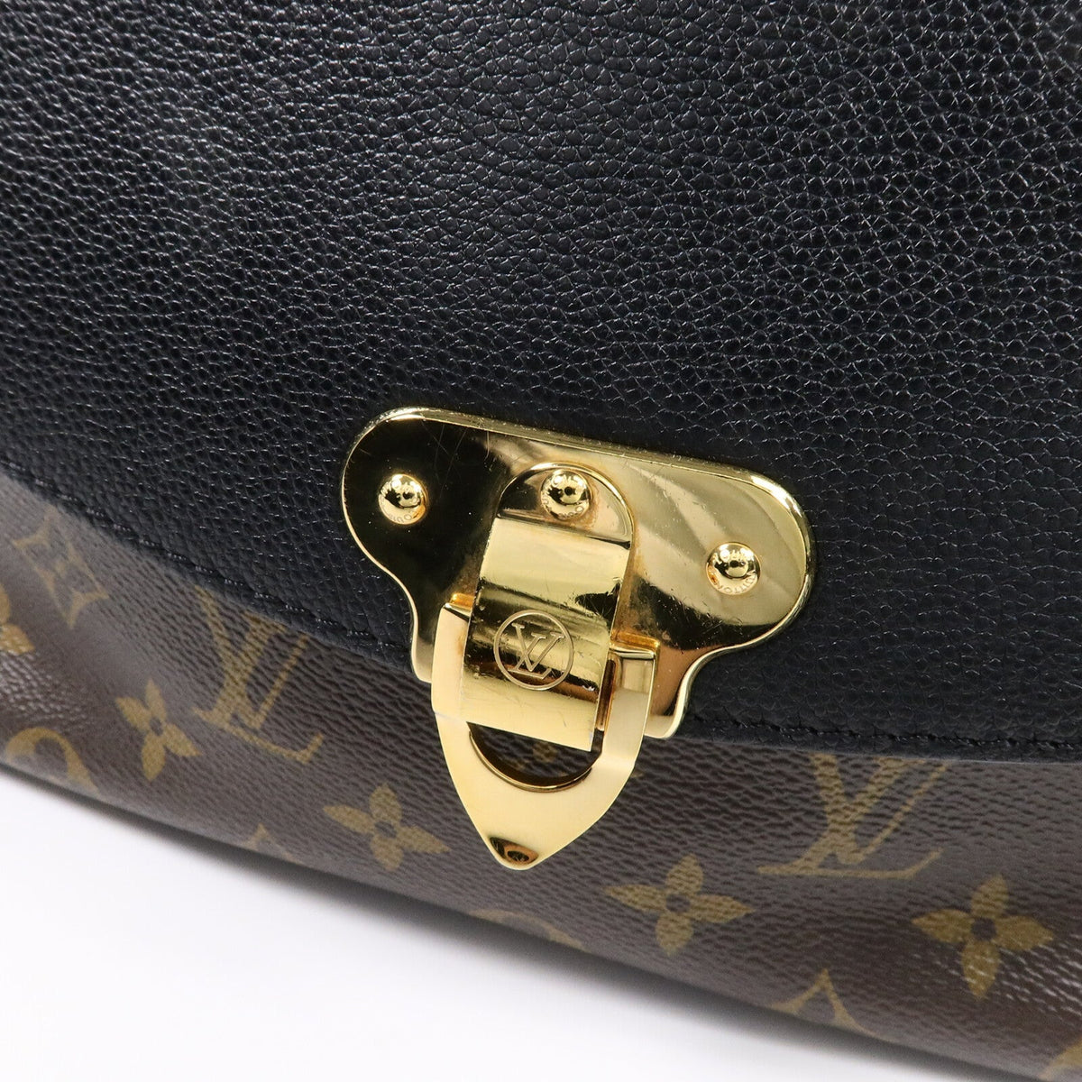Louis Vuitton Saint Placide · Monogram