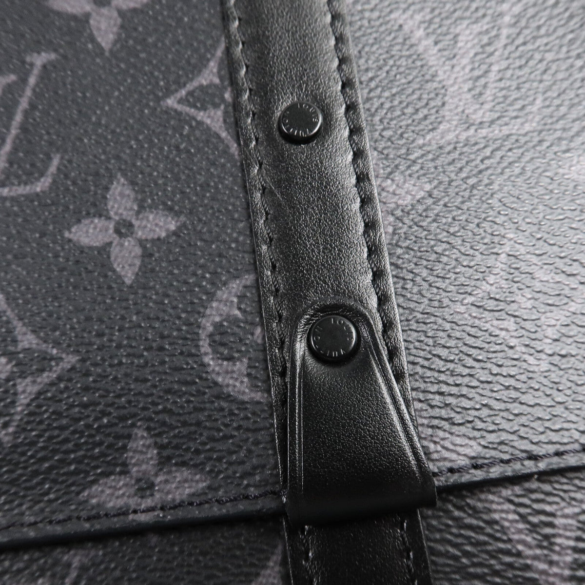 Louis Vuitton Trunk Messenger · Monogram Eclipse