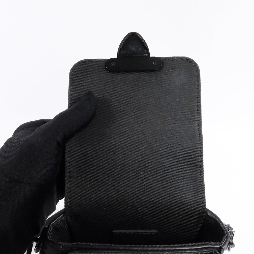 Louis Vuitton S-Lock · Monogram Taurillon