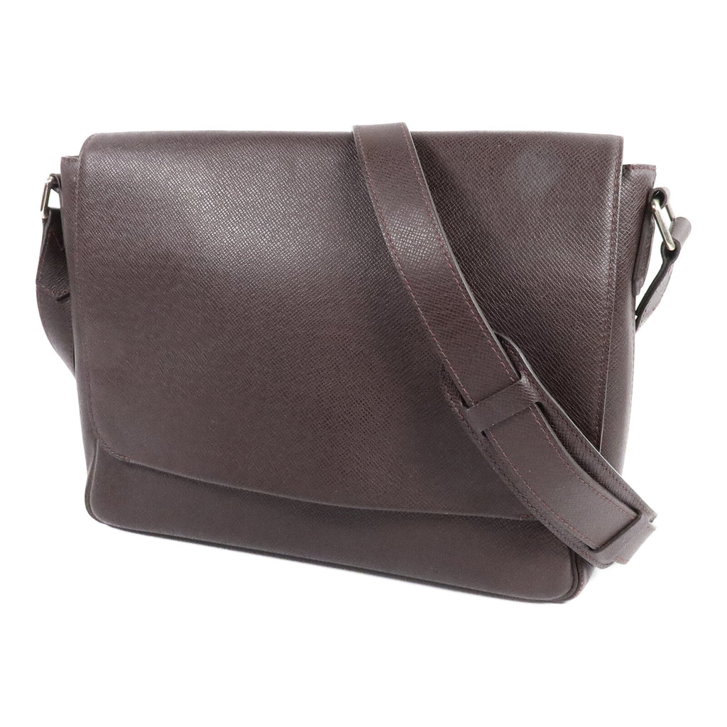 Louis Vuitton Roman PM · Taiga Leather