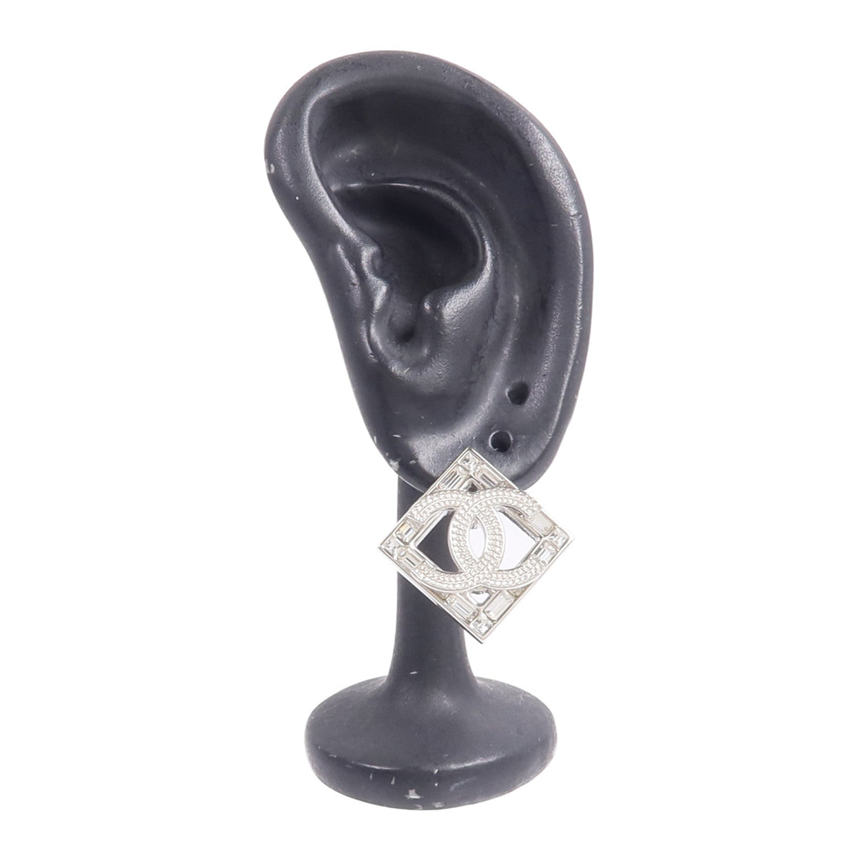 Chanel CC Earrings · Silver
