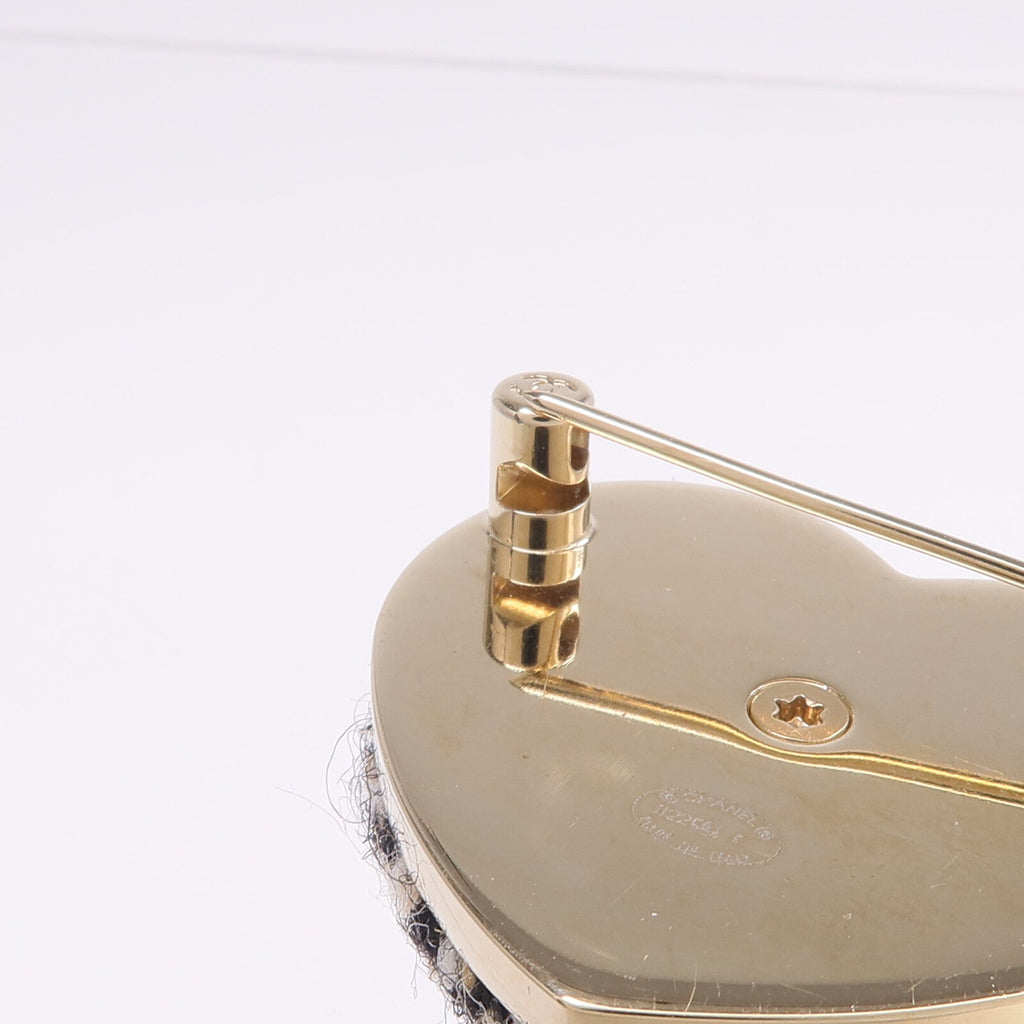Chanel CC Brooch · Tweed