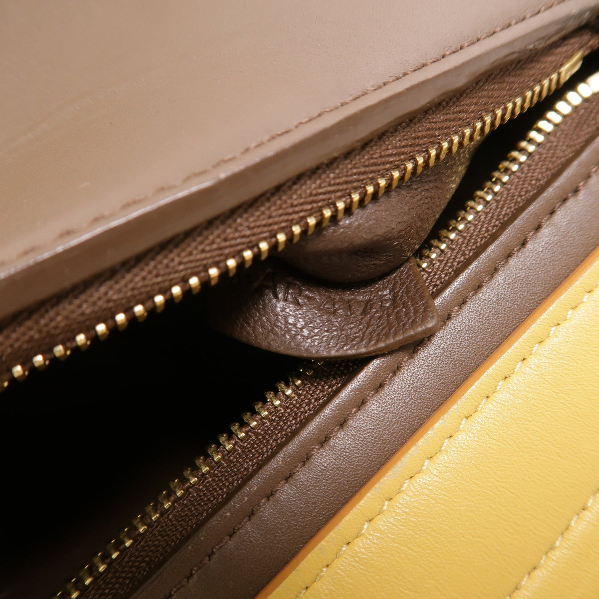 Céline Trapeze Small · Calfskin