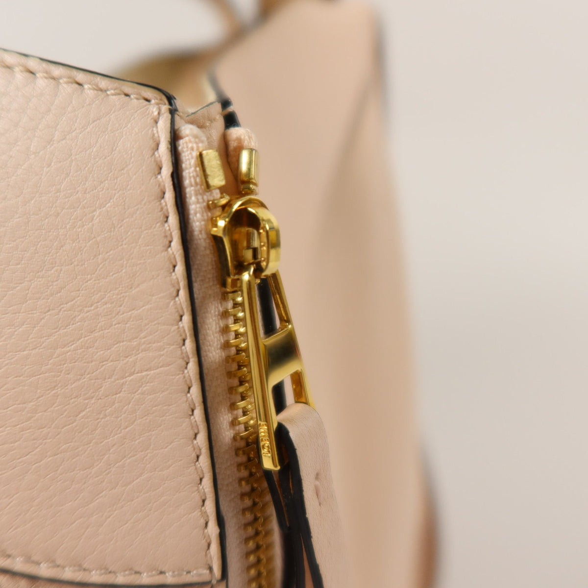 Loewe Hammock Small · Calfskin