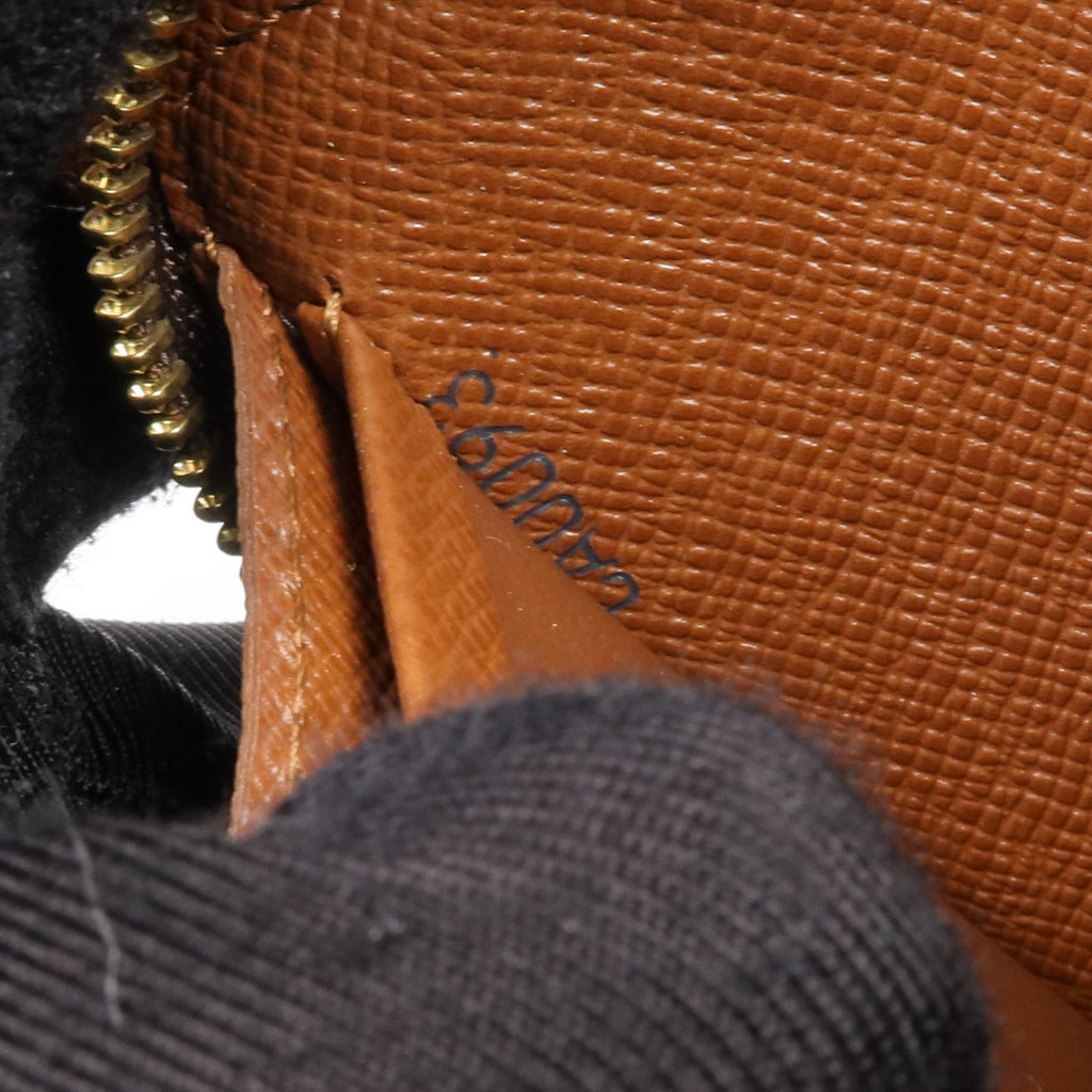 Louis Vuitton Porte Monnaie Zip · Monogram