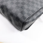 Louis Vuitton District MM · Damier Graphite