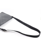 Louis Vuitton District MM · Damier Graphite