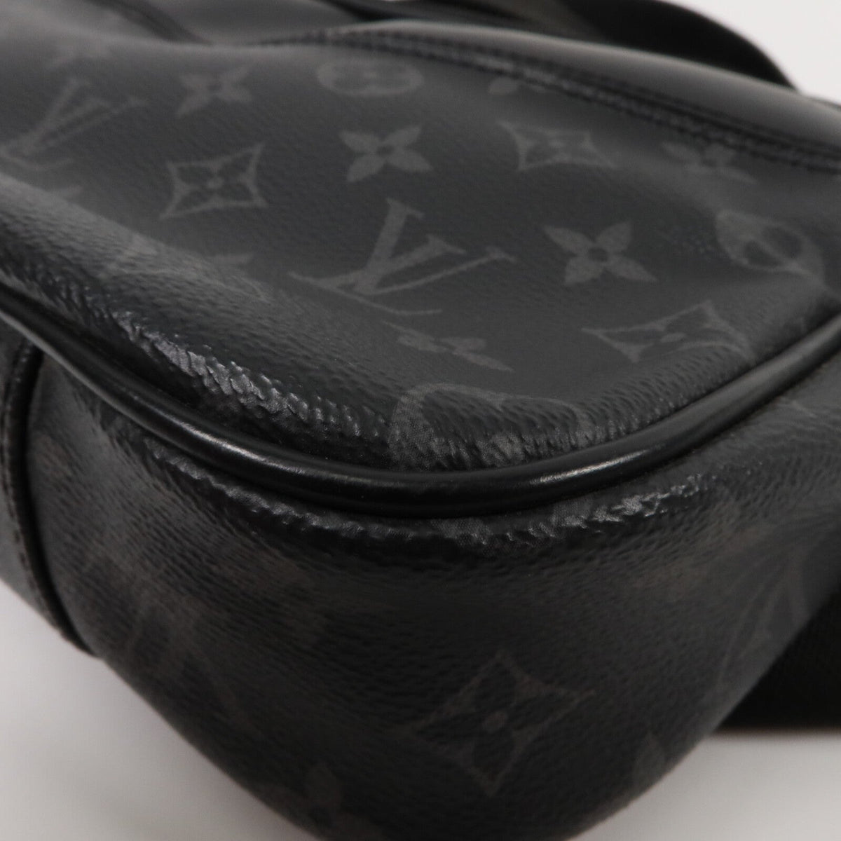 LOUIS VUITTON Bum Bag · Monogram Eclipse