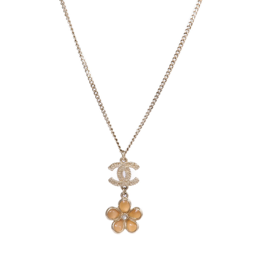 Chanel CC Necklace · Metal · Coral