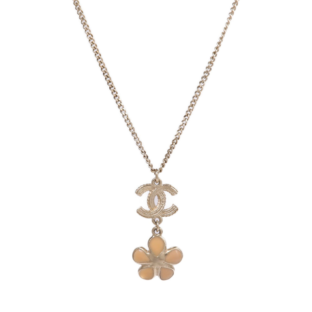 Chanel CC Necklace · Metal · Coral