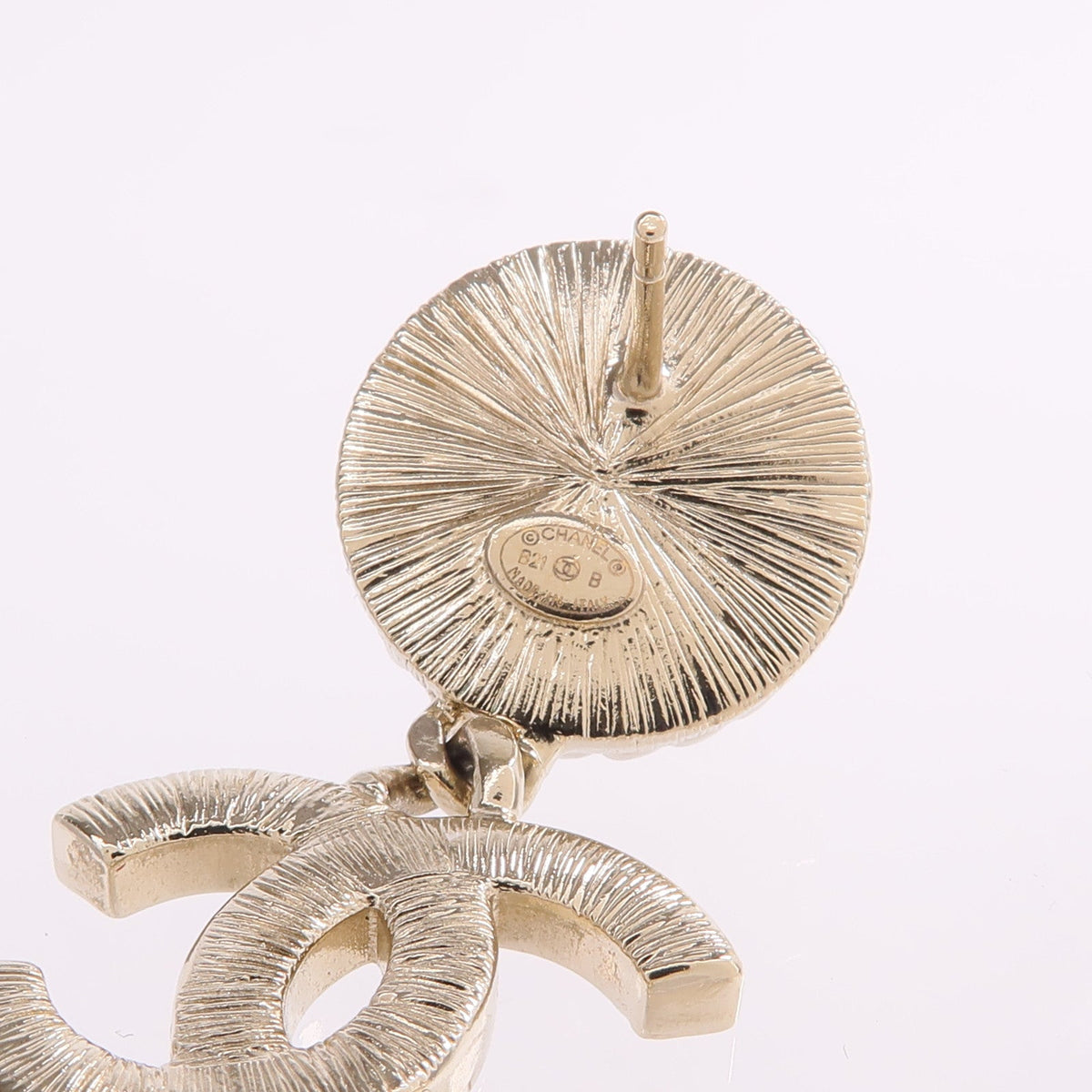 CHANEL CC Earrings · Metal