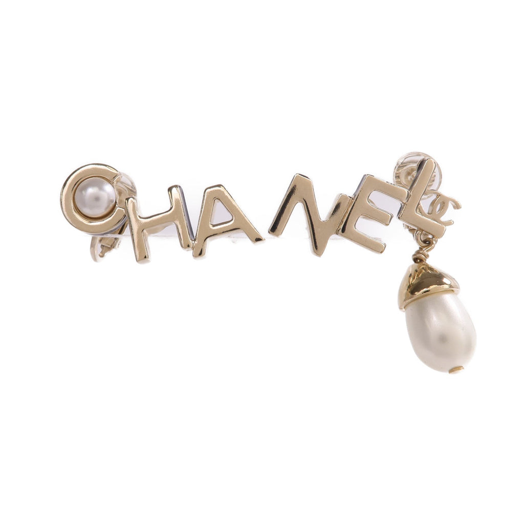 CHANEL CC · Pearl Earrings