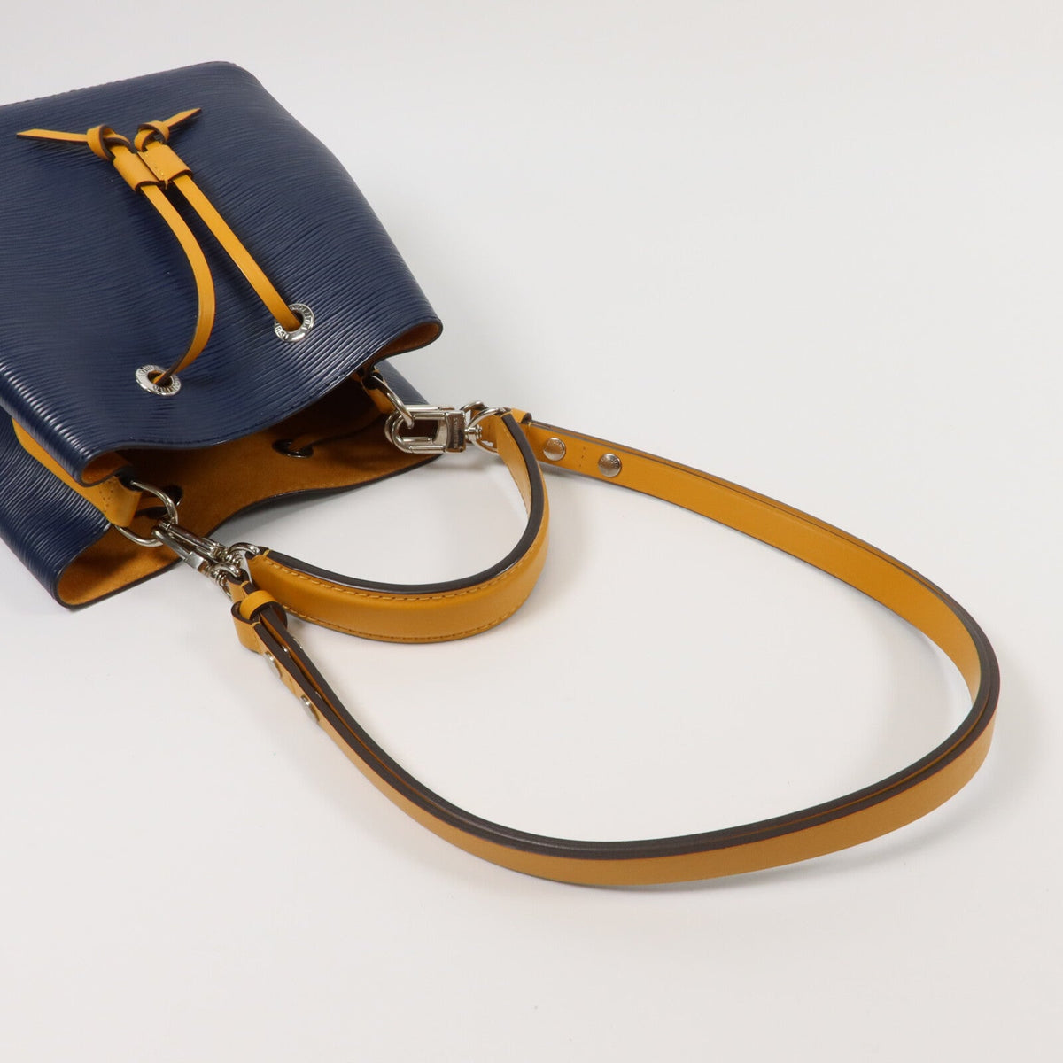 Louis Vuitton Neo Noe BB · Epi Leather