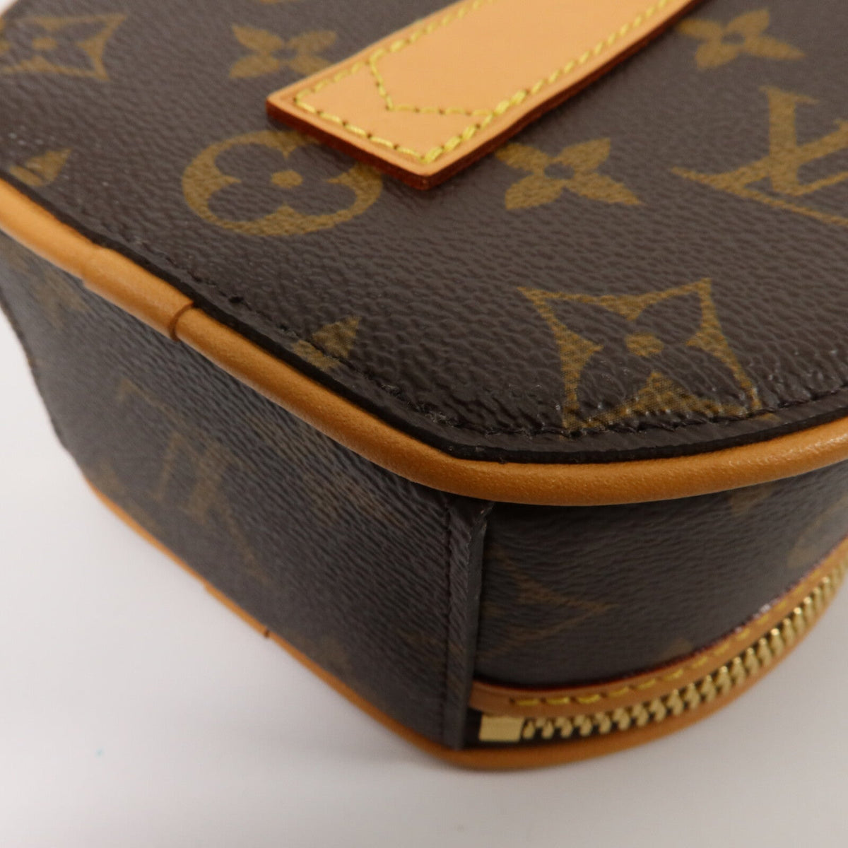 Louis Vuitton Mini Boîte Chapeau · Monogram