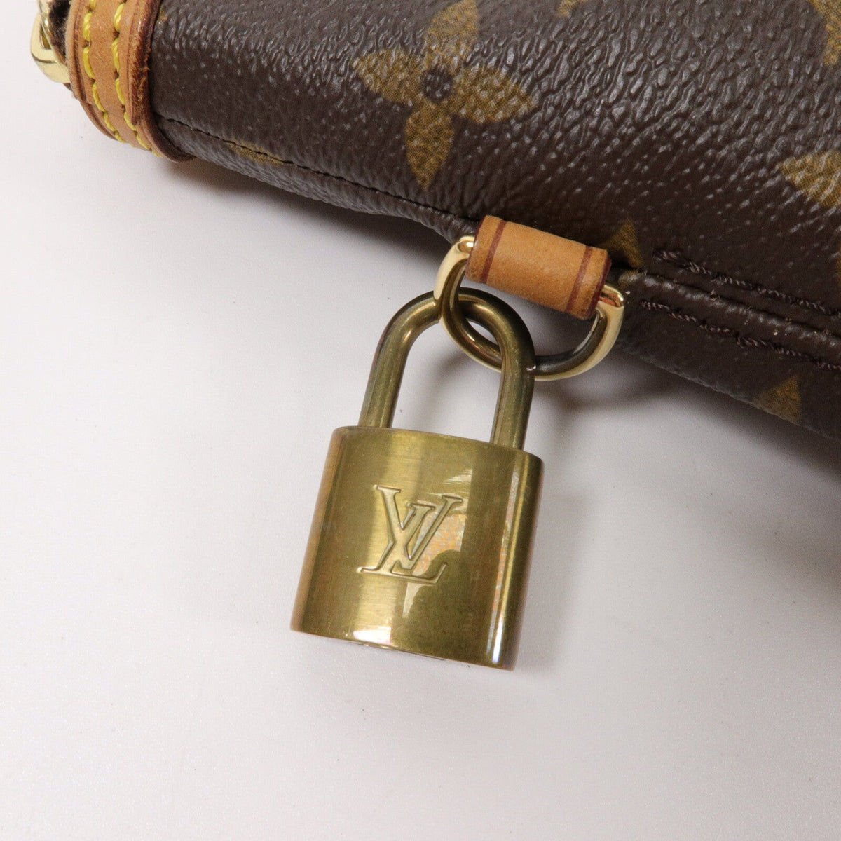 Louis Vuitton Lockit Vertical · Monogram