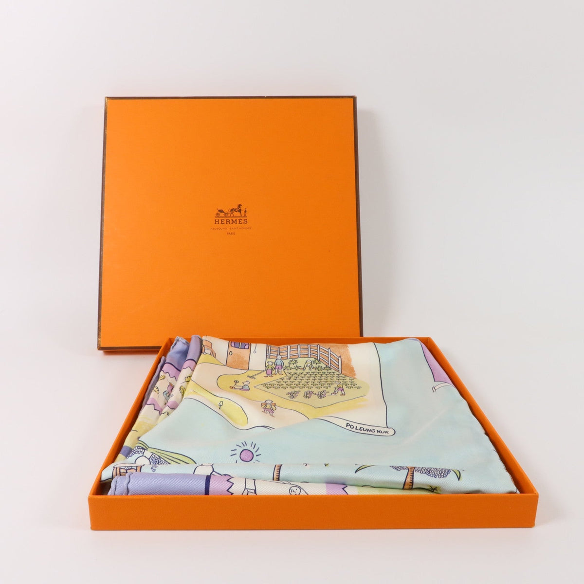Hermès Silk Carré · 90cm