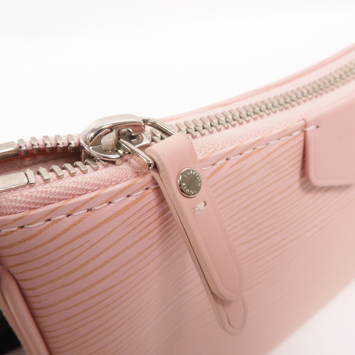 Louis Vuitton Easy Pouch · Epi Calfskin