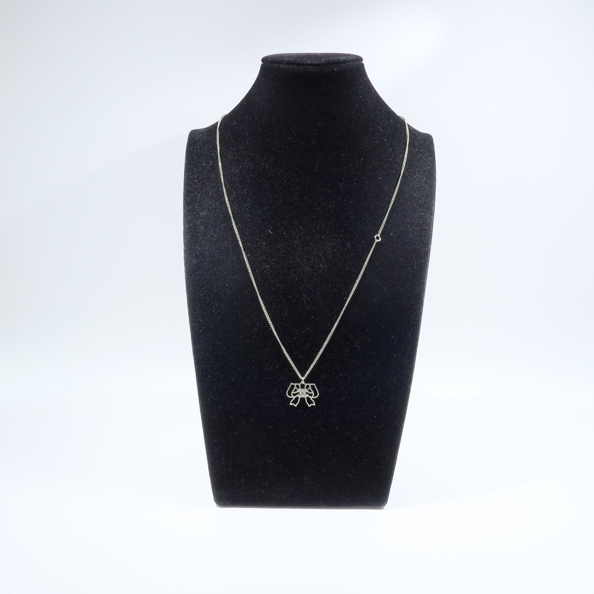 Chanel · Crystal Bow Necklace