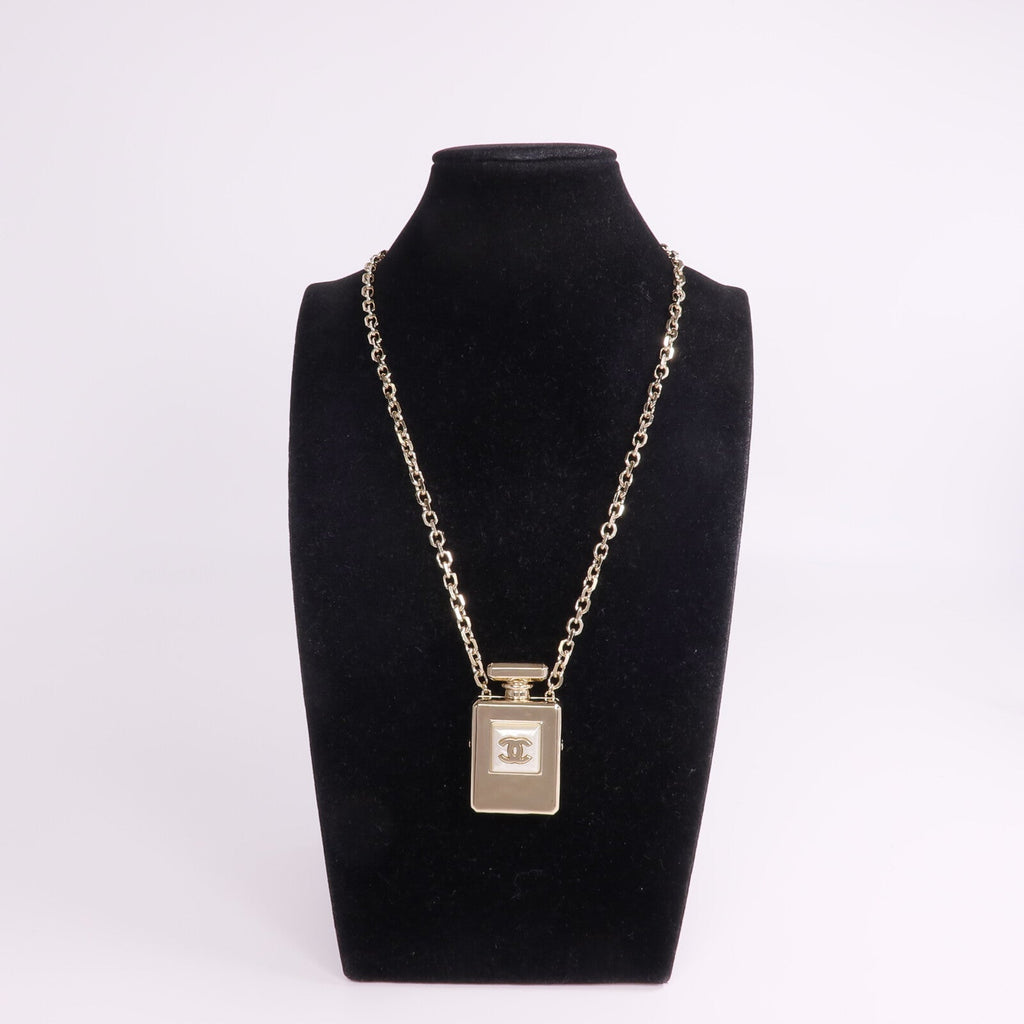 Chanel CC · Metal Necklace