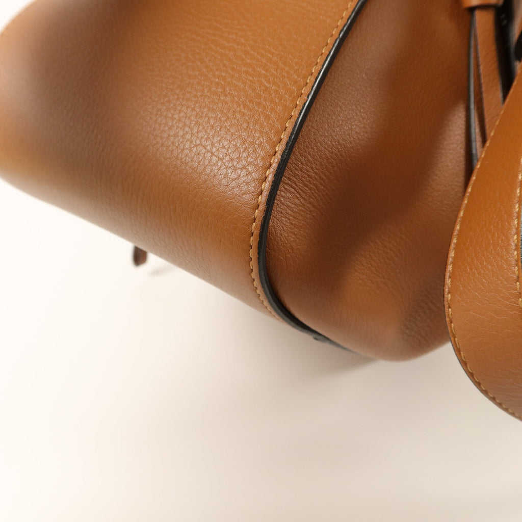 Loewe Hammock Medium · Calfskin