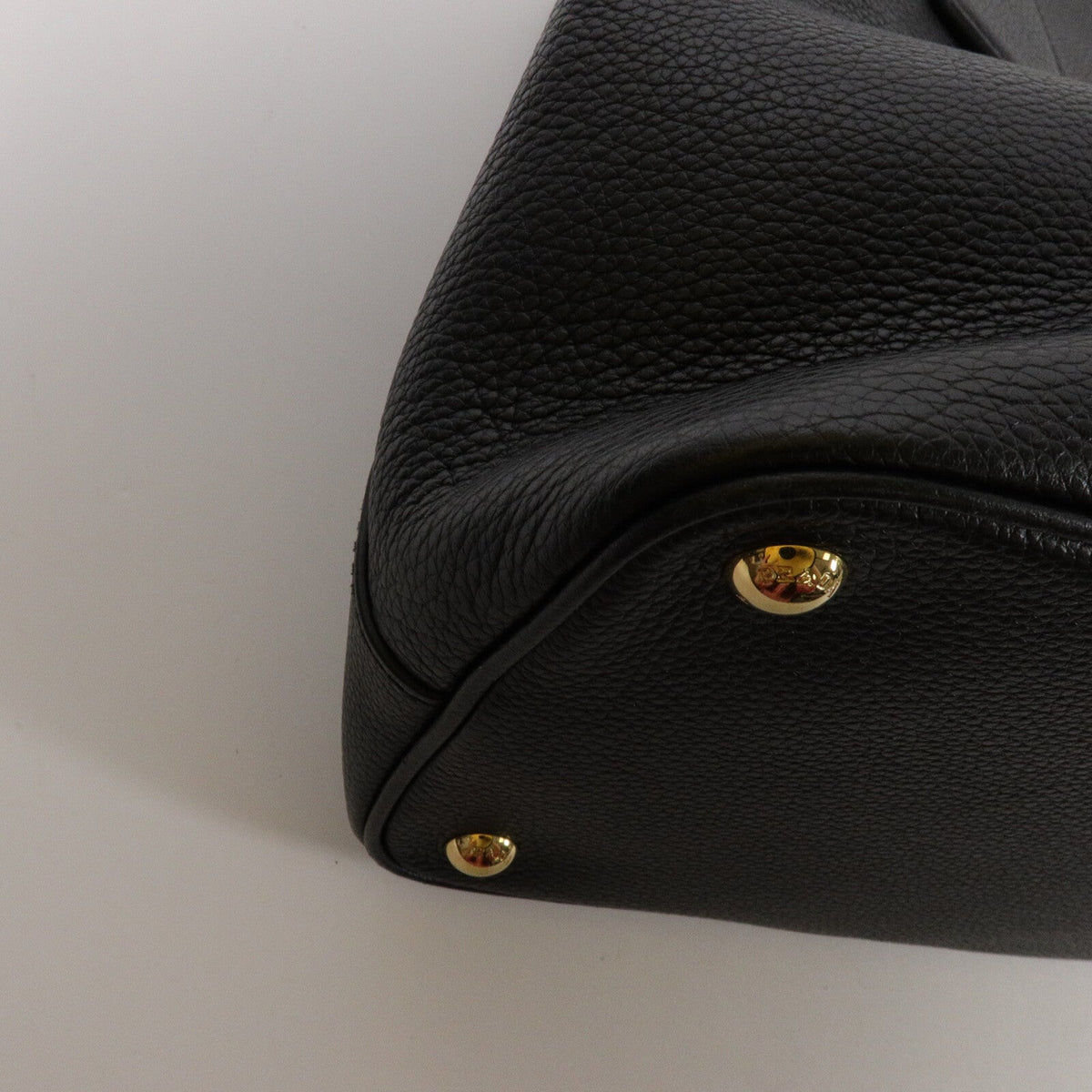 Prada Vitello Daino · Two-Way