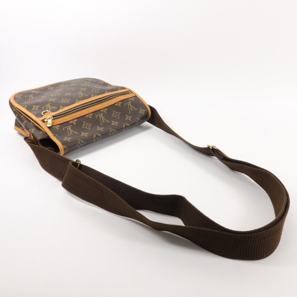 Louis Vuitton Bosphore · Monogram