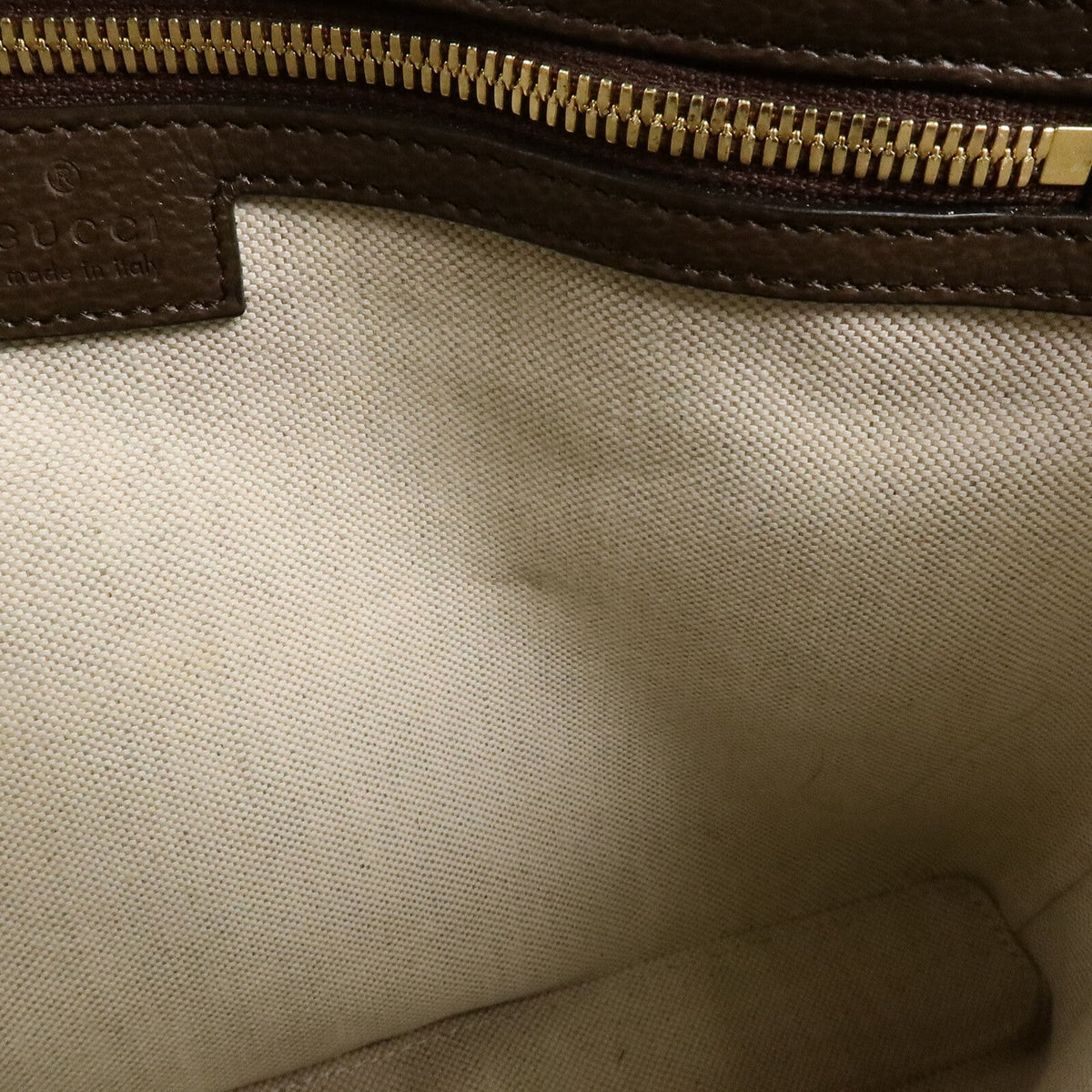 Gucci Jumbo GG · Canvas Shoulder Bag