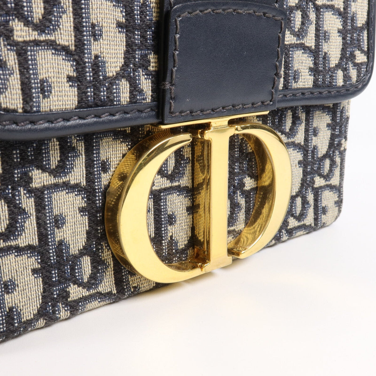 Dior 30 Montaigne · Canvas & Calfskin