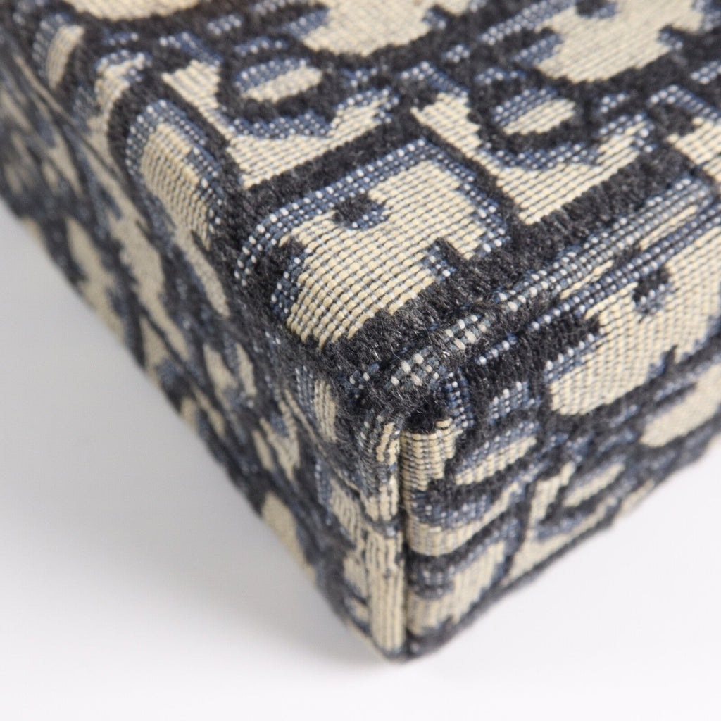 Dior 30 Montaigne · Canvas & Calfskin