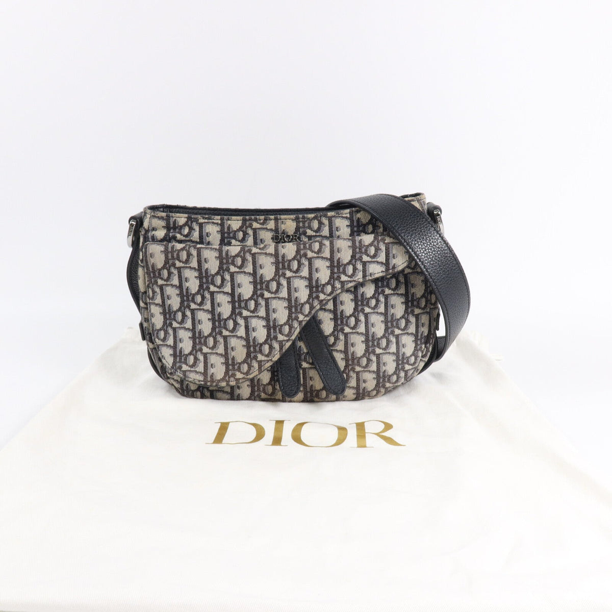 Dior Saddle Messenger · Canvas