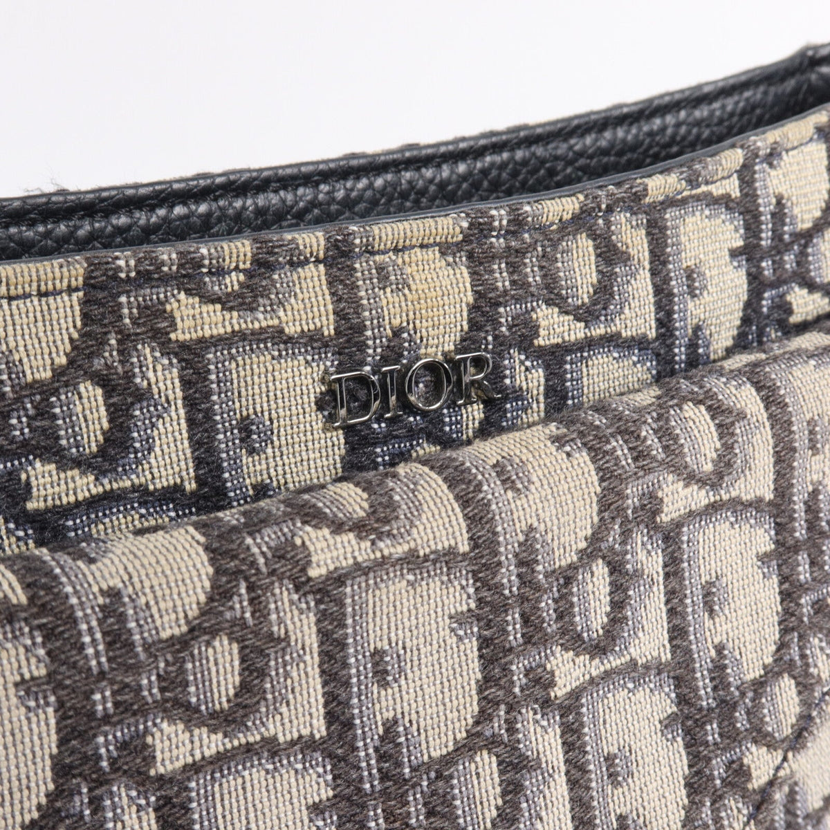 Dior Saddle Messenger · Canvas