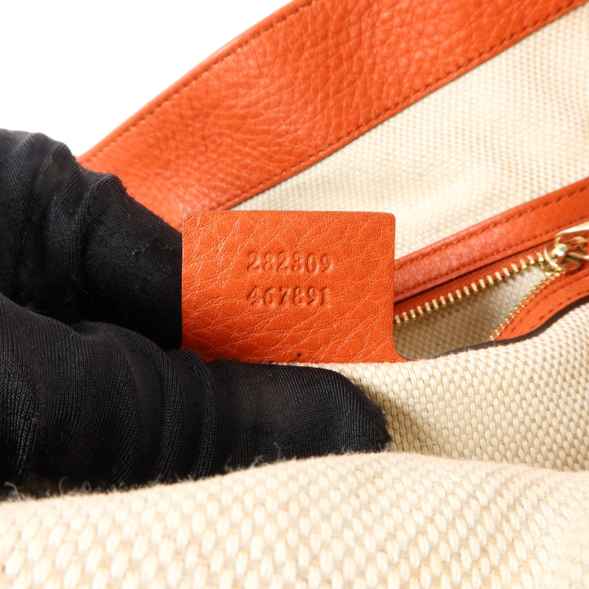 GUCCI GG Shoulder Bag · Calfskin