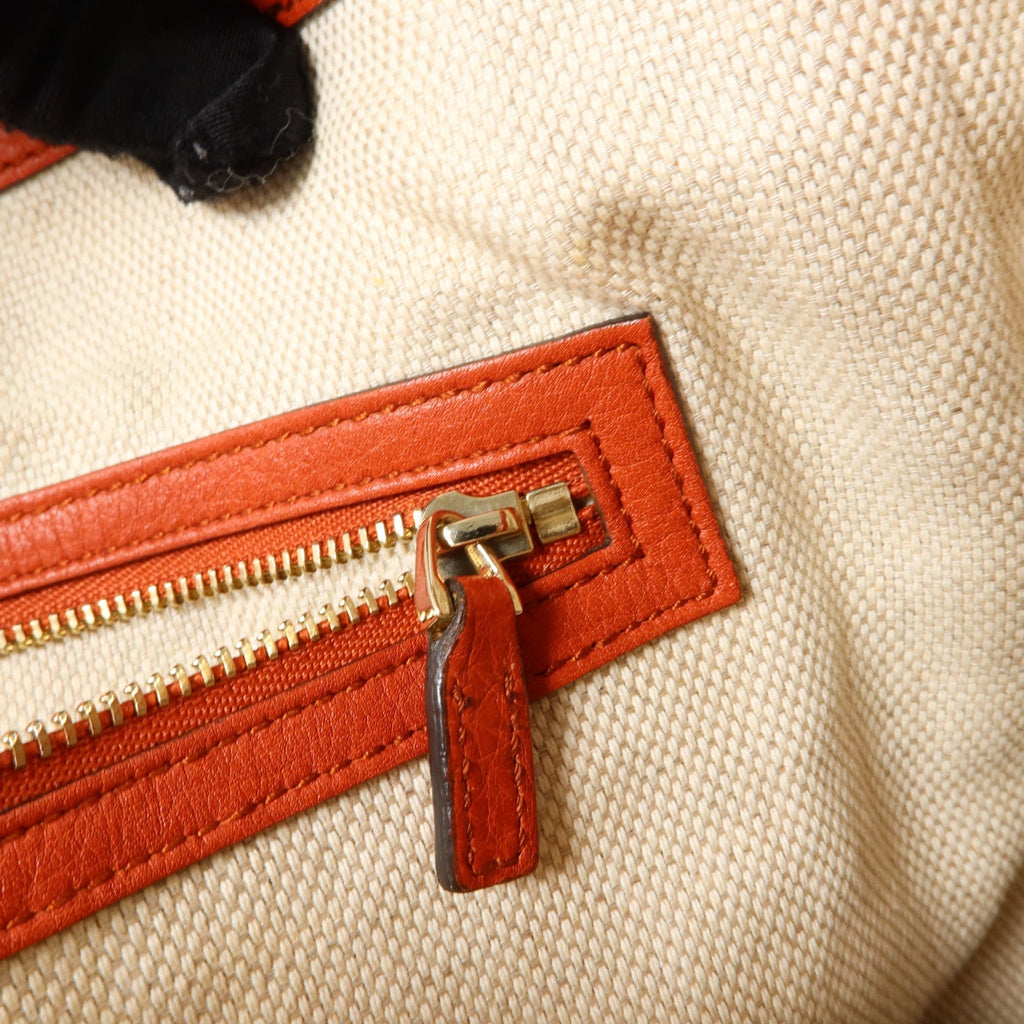 GUCCI GG Shoulder Bag · Calfskin