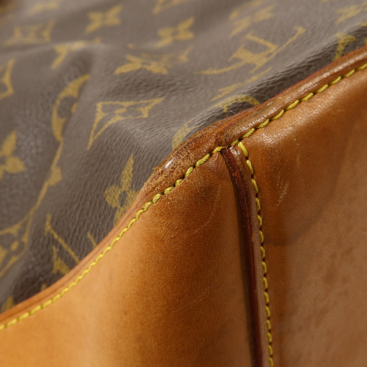 Louis Vuitton Cabas Mezzo · Monogram