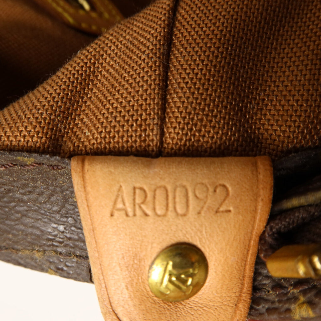 Louis Vuitton Cabas Mezzo · Monogram