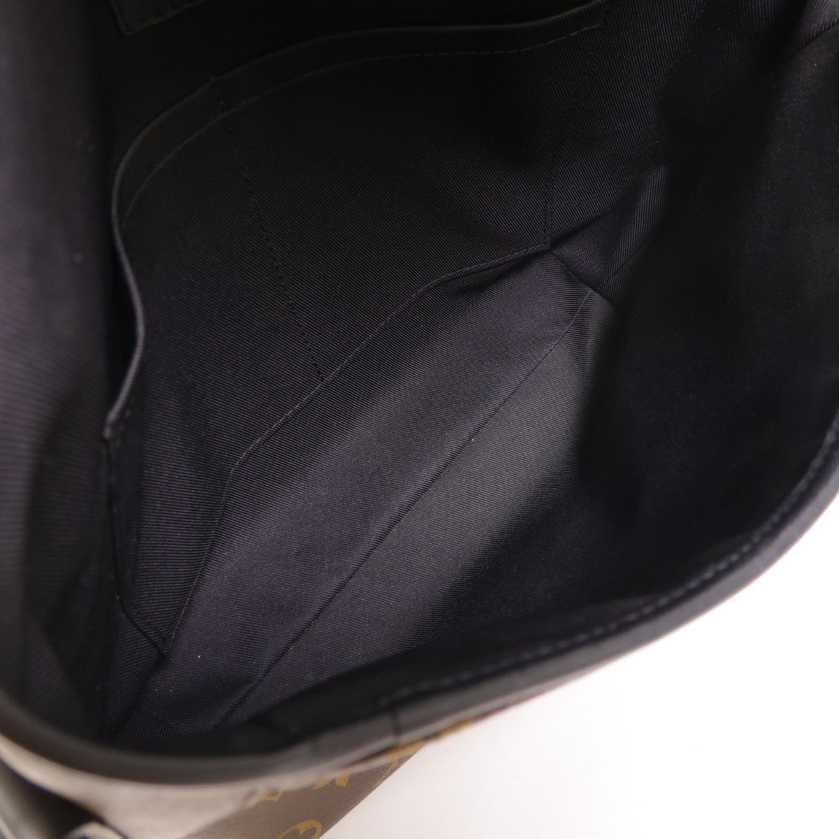 Louis Vuitton Messenger · Monogram Macassar