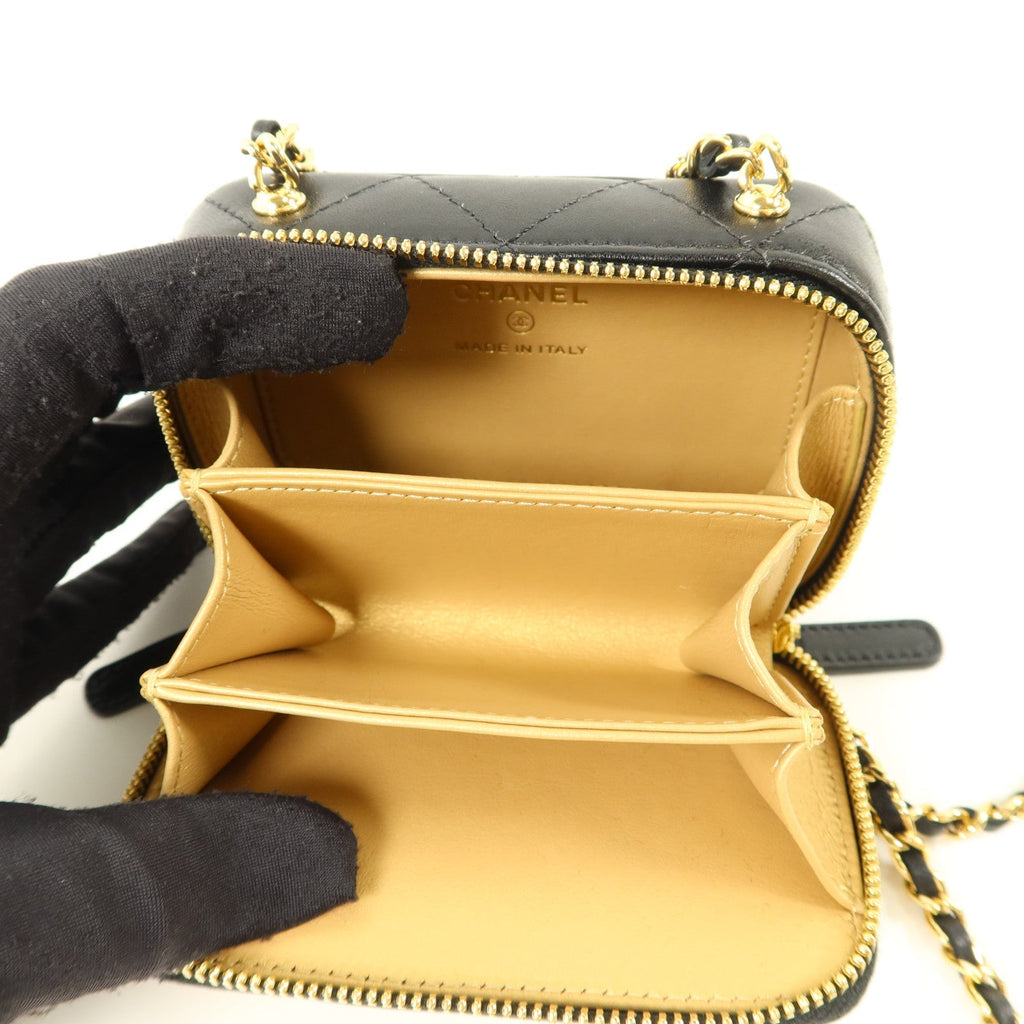 Chanel CC Clutch With Chain · Lambskin