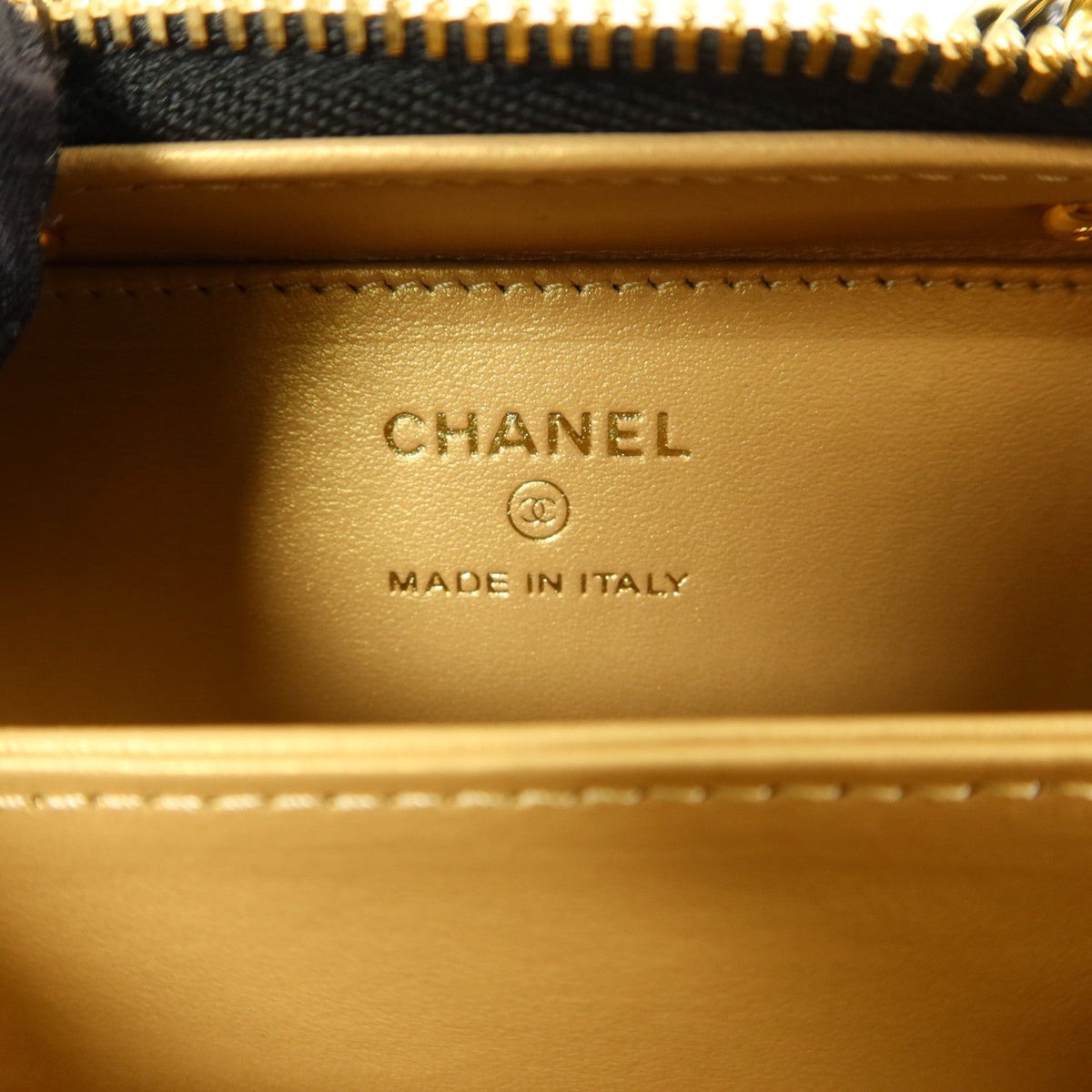 Chanel CC Clutch With Chain · Lambskin