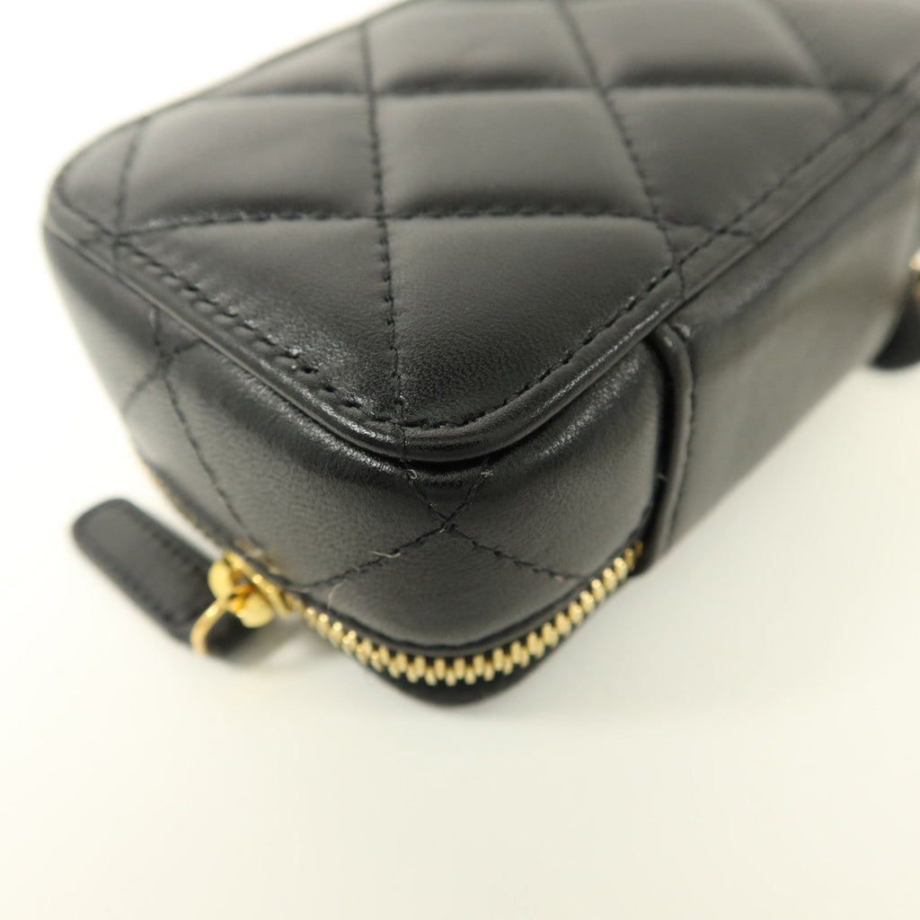 Chanel CC Clutch With Chain · Lambskin