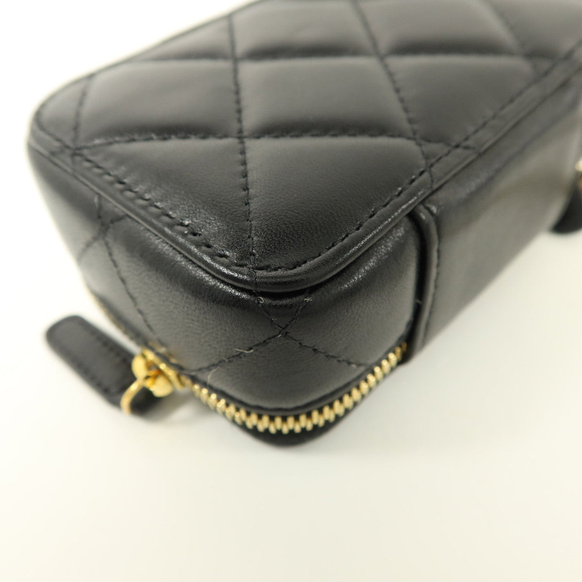Chanel CC Clutch With Chain · Lambskin