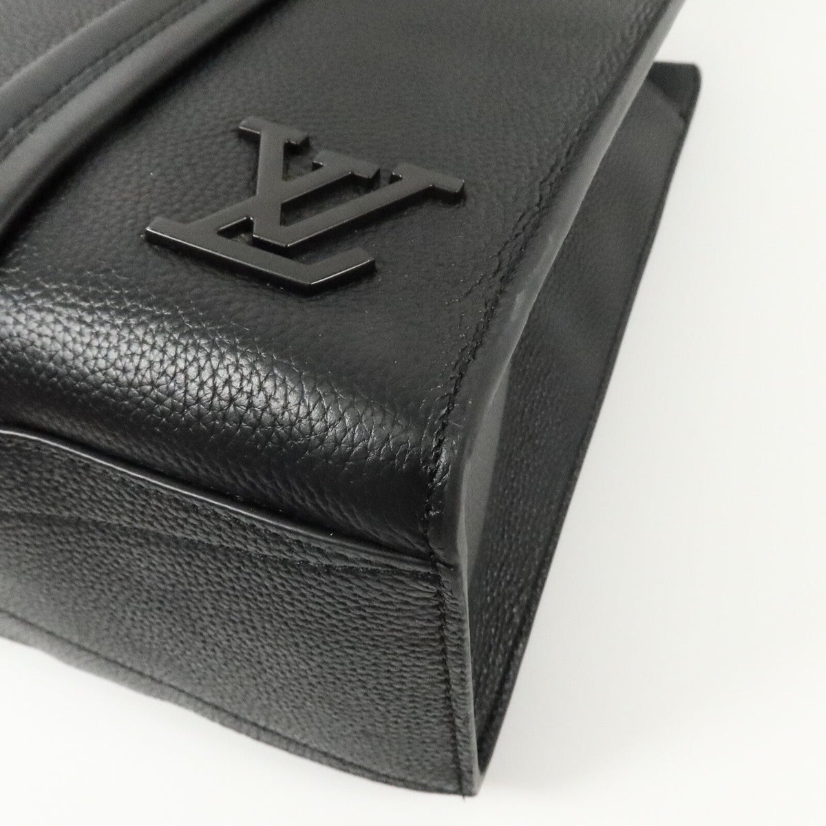 Louis Vuitton Take Off Tote · Aerogram · Calfskin