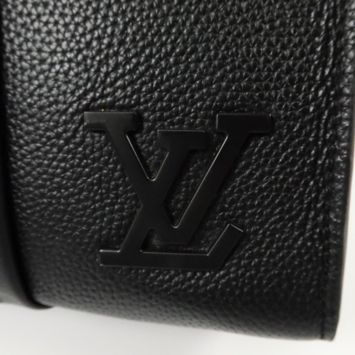 Louis Vuitton Take Off Tote · Aerogram · Calfskin