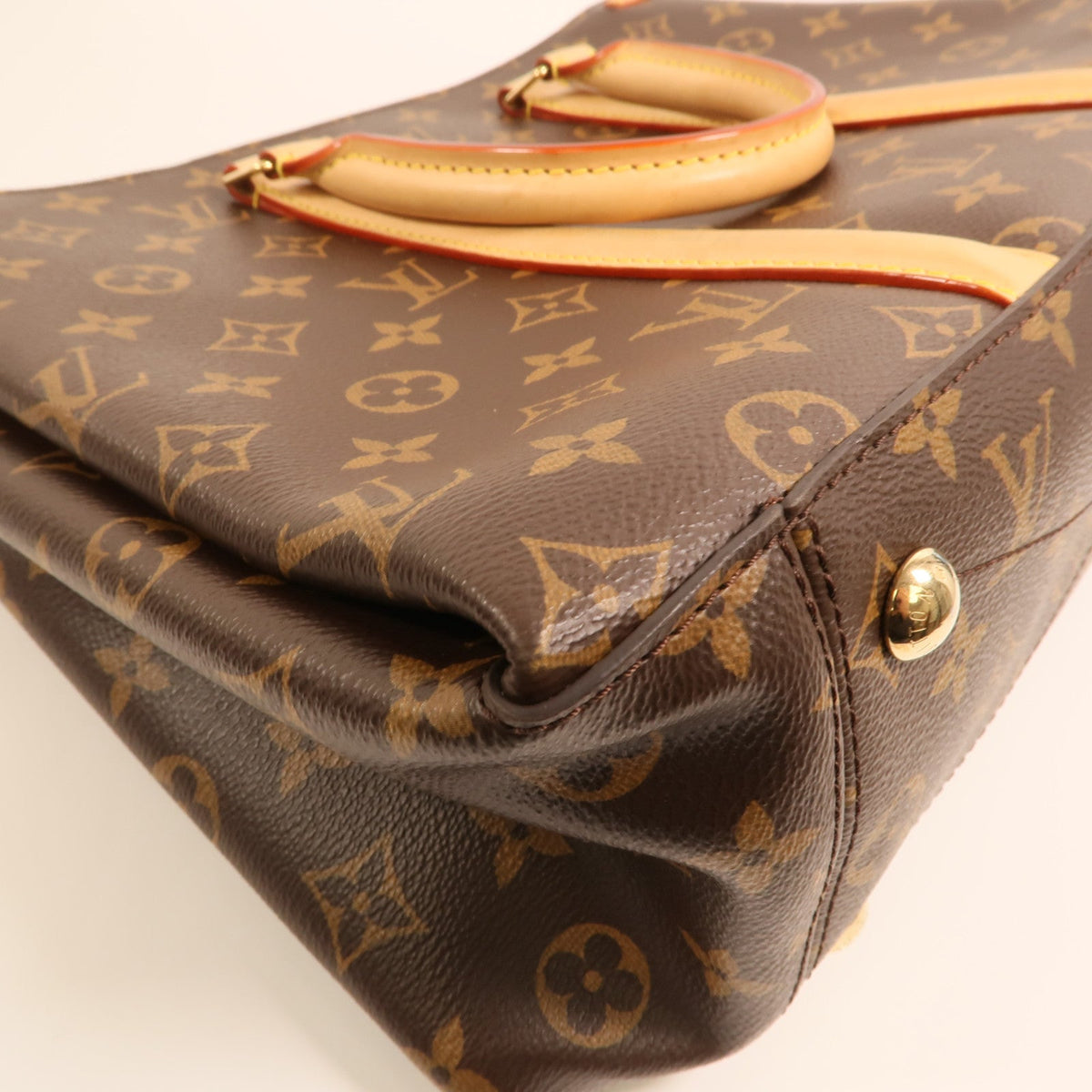 Louis Vuitton Soufflot MM · Monogram