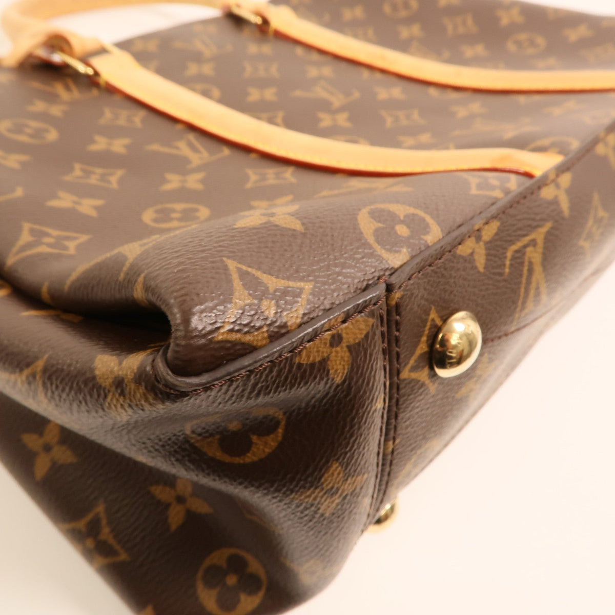 Louis Vuitton Soufflot MM · Monogram