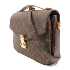 Louis Vuitton Pochette Metis · Monogram