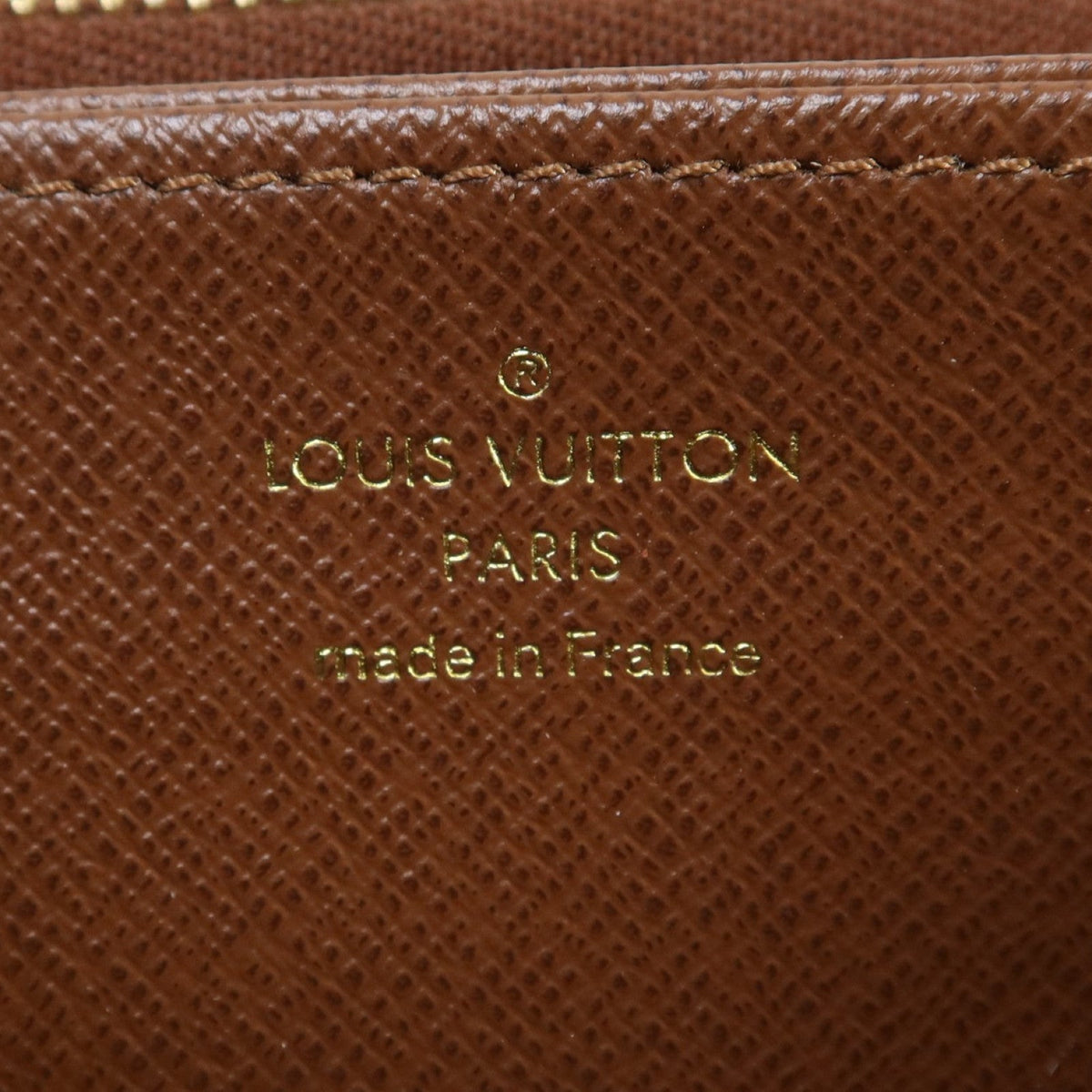 Louis Vuitton · Monogram · Zippy Wallet