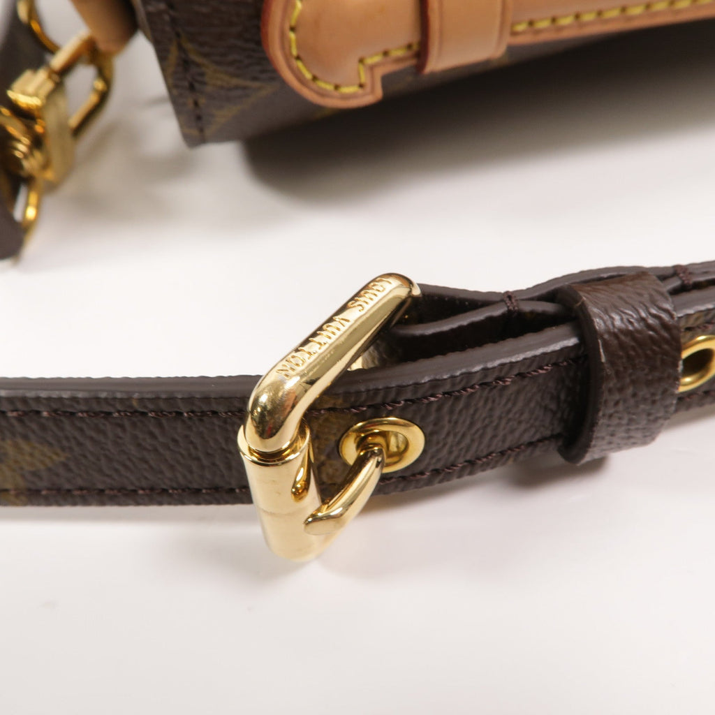 Louis Vuitton Pochette Metis · Monogram
