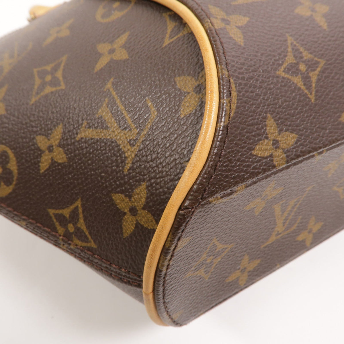 Louis Vuitton Ellipse MM · Monogram