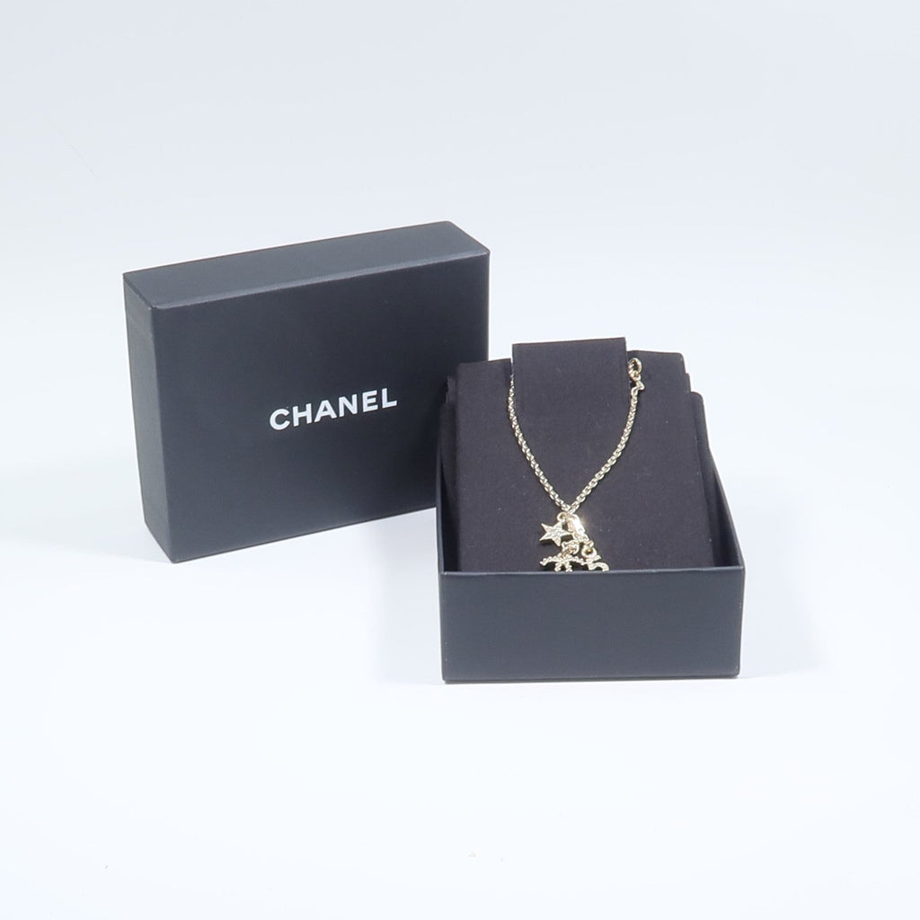 Chanel CC Necklace · Metal
