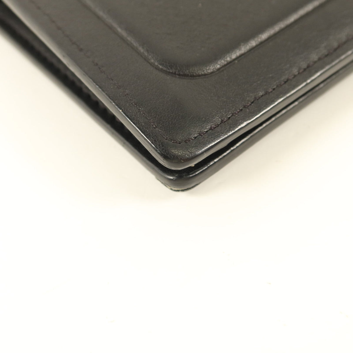 Louis Vuitton Portefeuille Brazza · Calfskin